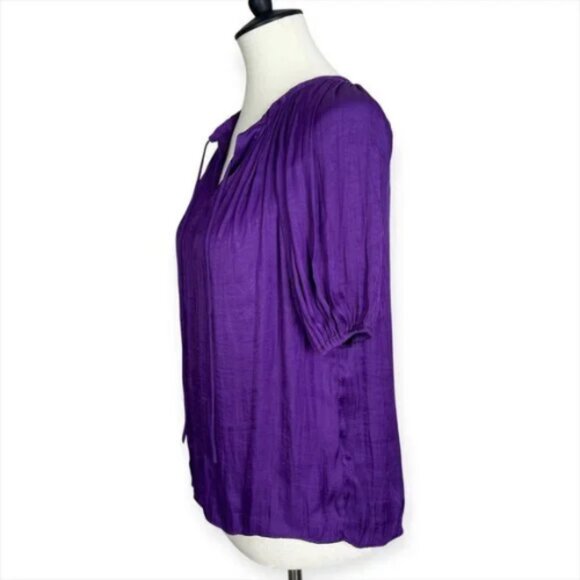 Chelsea & Theodore‎ Purple Gathered Pleated V-Neck Satin Blouse Sz XS - Picture 2 of 8